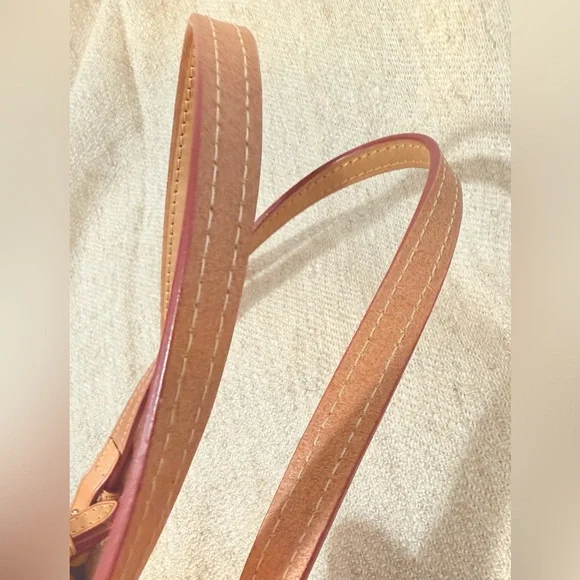 Dooney & Bourke Rose Garden Bloom PVC Tote Purse - Black Floral K9436574 NWOT - Picture 4 of 9